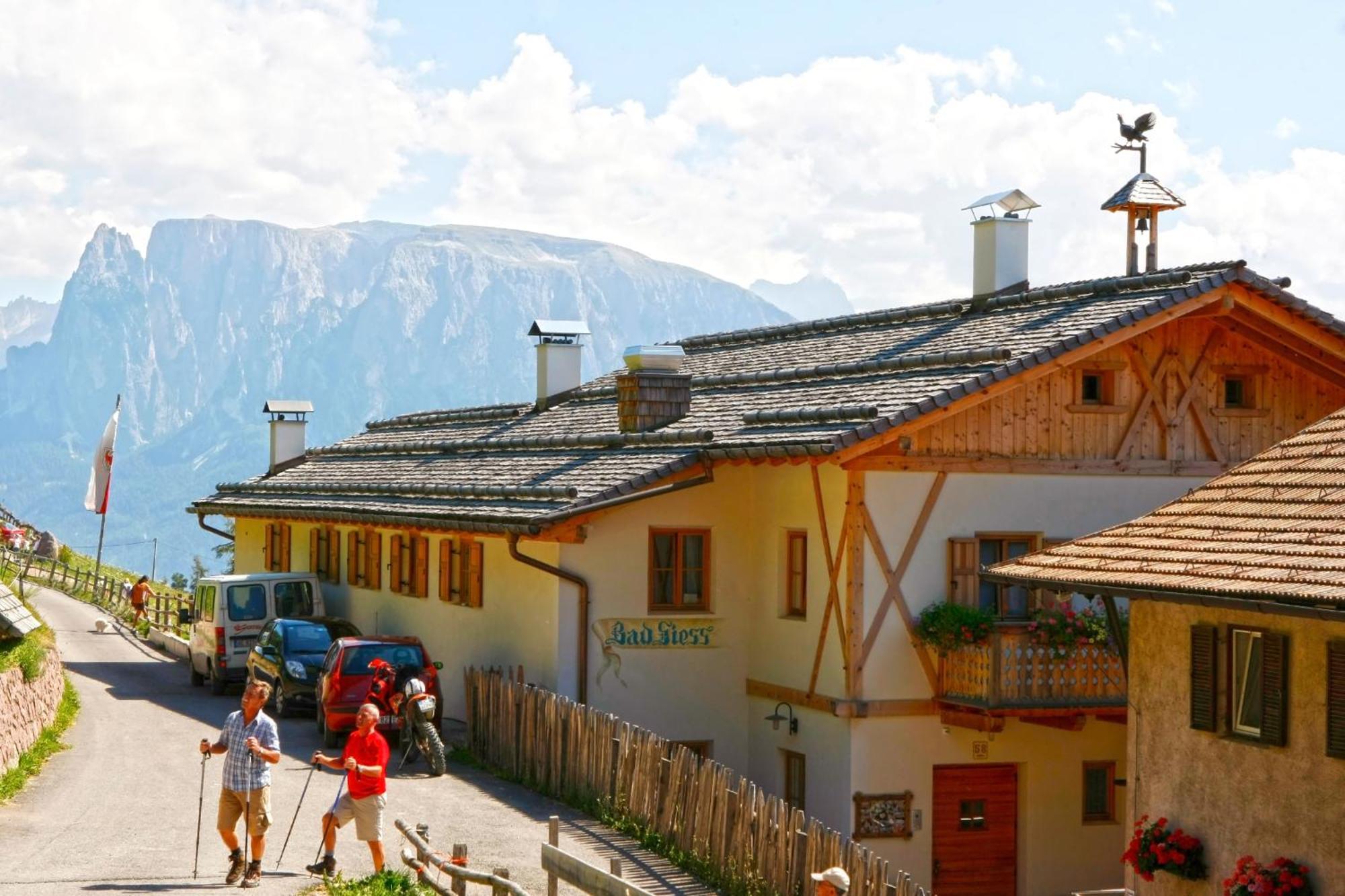 Gasthaus Bad Siess Longostagno Buitenkant foto