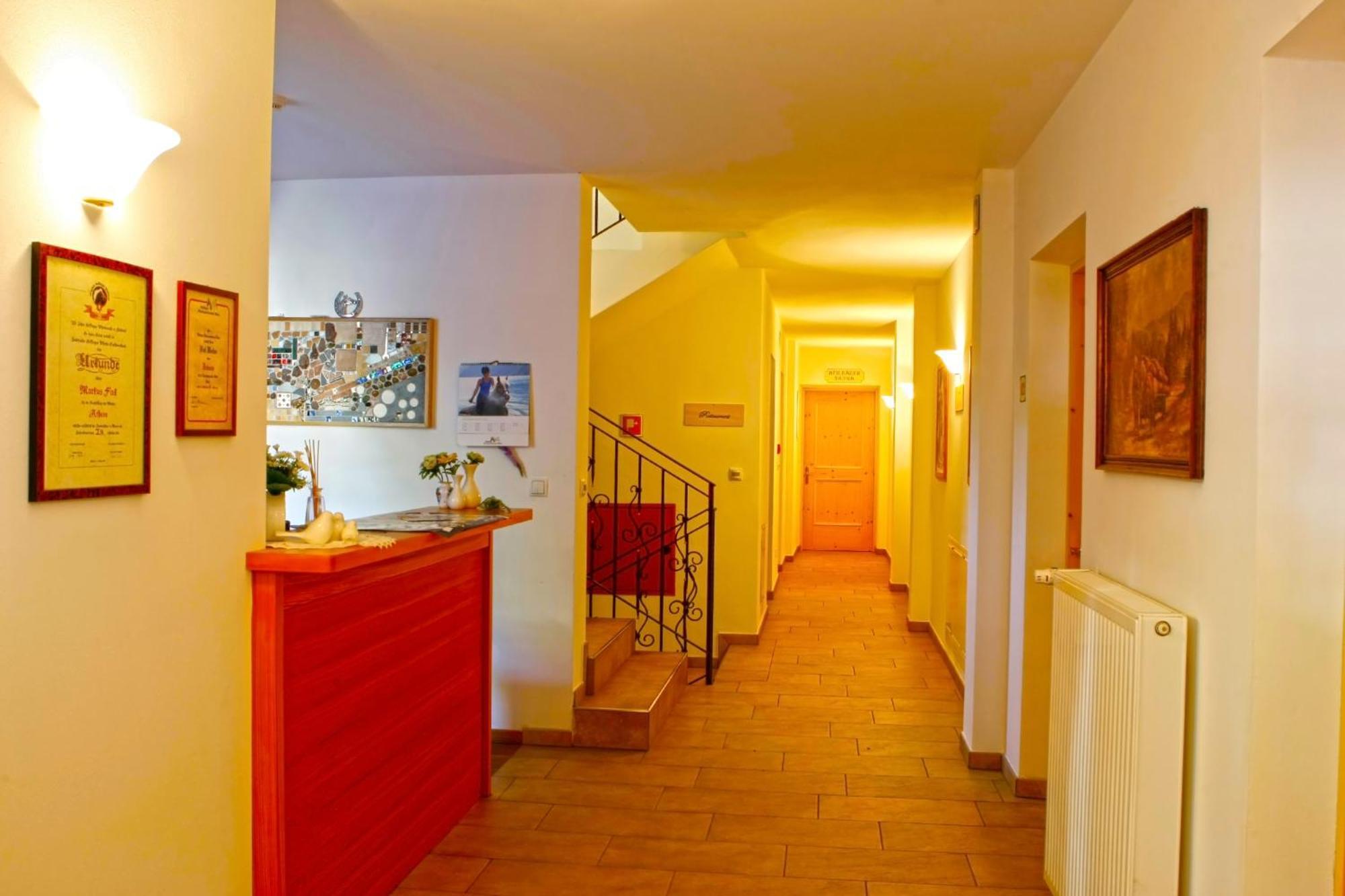 Gasthaus Bad Siess Longostagno Buitenkant foto
